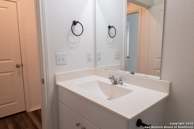 5846 Gulf Meadow Property Photo 8