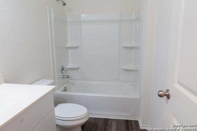 5846 Gulf Meadow Property Photo 9