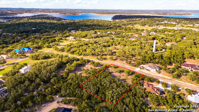 112 Sendera Way Property Photo 13