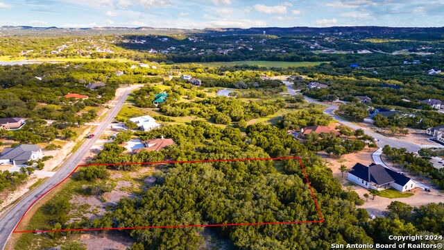 112 Sendera Way Property Photo 14