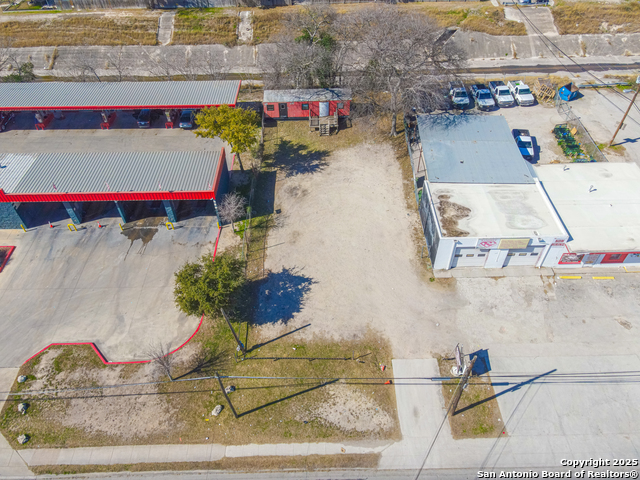 2709 Commercial Ave Property Photo 13