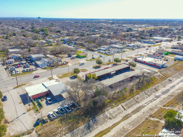 2709 Commercial Ave Property Photo 14