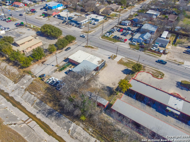 2709 Commercial Ave Property Photo 15