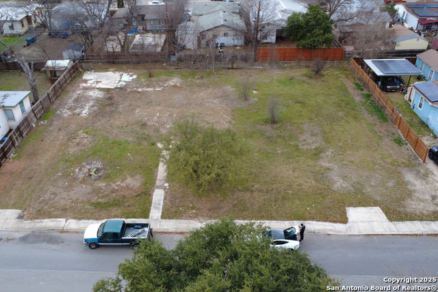 1715 El Monte Blvd Property Photo 3