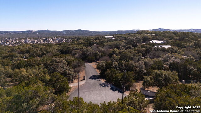 9325 Fox Briar Ln Property Photo 2