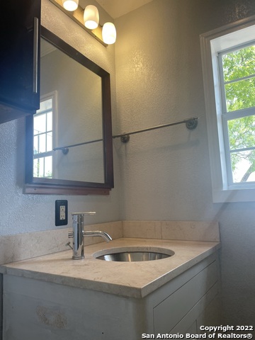 13635 Bulverde Rd Property Photo 10