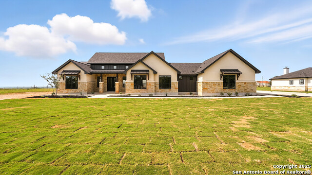 1223 County Road 319 Property Photo 1