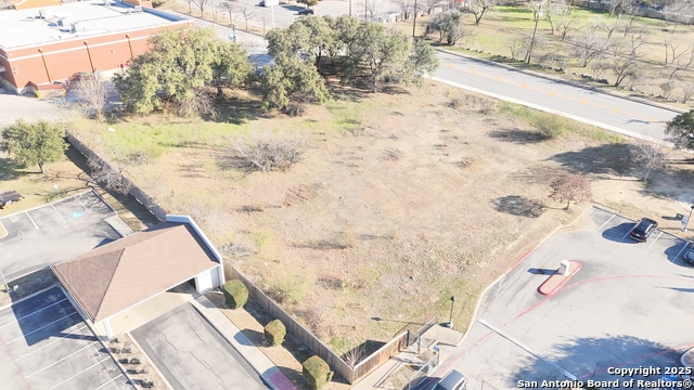 6615 Babcock Rd Property Photo 2