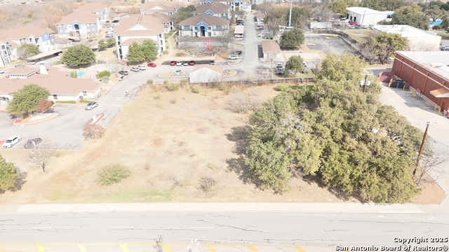 6615 Babcock Rd Property Photo 9