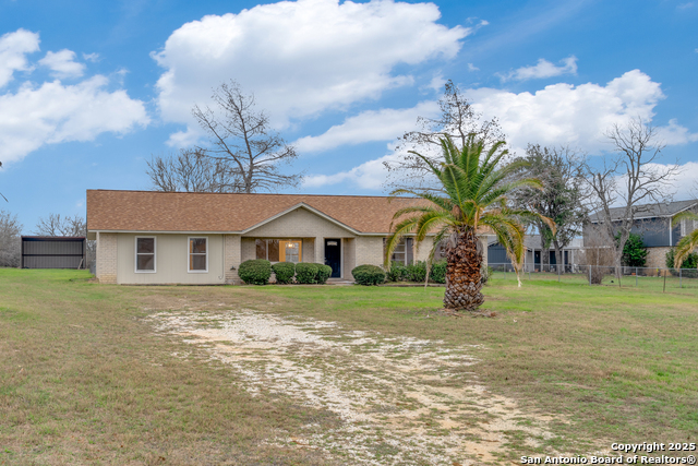 12587 La Vernia Rd Property Photo