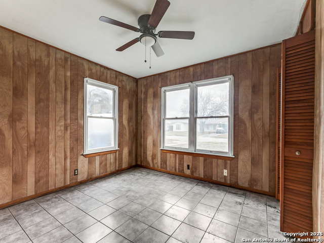 239 E Palfrey St Property Photo 17