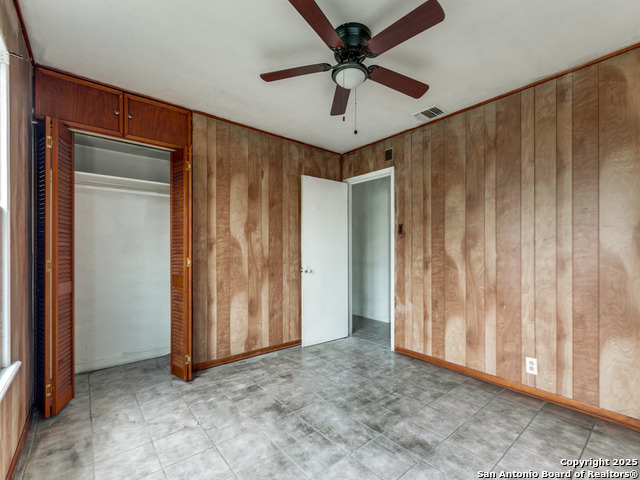 239 E Palfrey St Property Photo 18