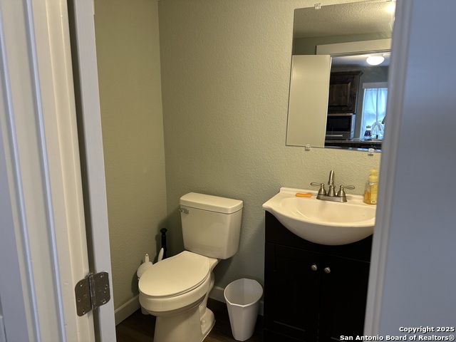 310 E Concho Property Photo 8