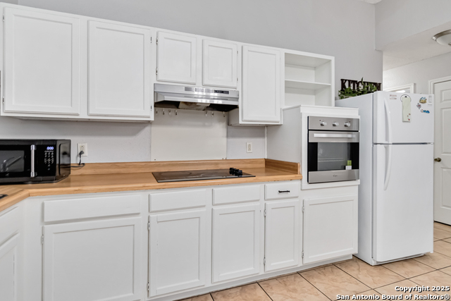 6326 Village Clf Property Photo 8