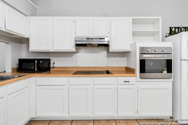 6326 Village Clf Property Photo 10
