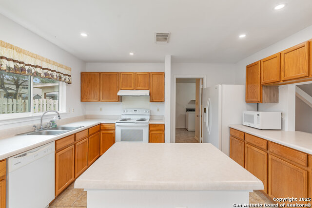 7910 Emerald Elm Property Photo 8
