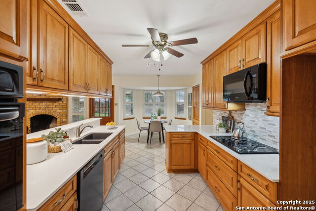 1018 Spent Wing Dr Property Photo 12