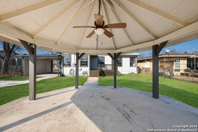 2436 W Woodlawn Ave Property Photo 28
