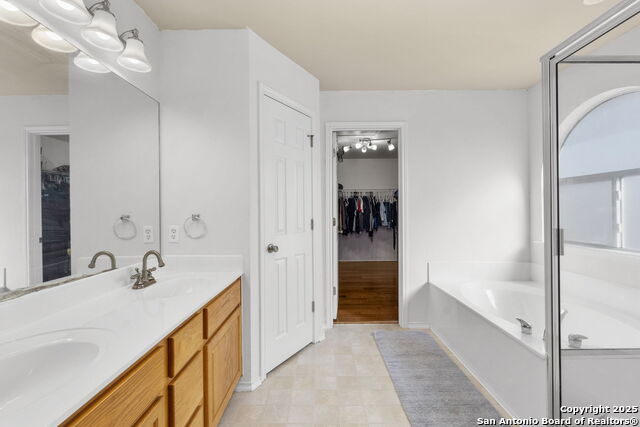 12510 Bright Pass Property Photo 18