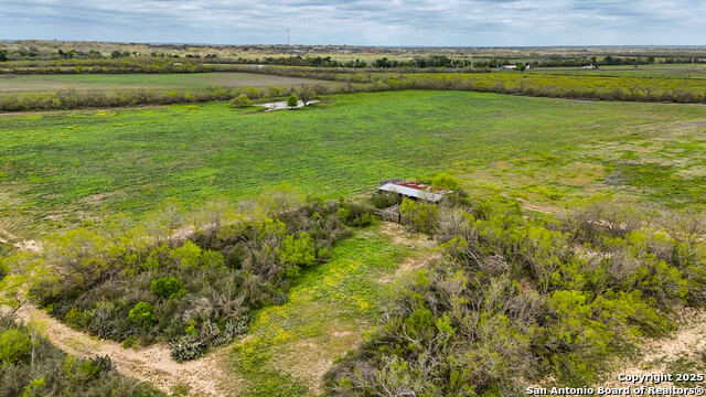 1001 S Ih 35 Property Photo 1