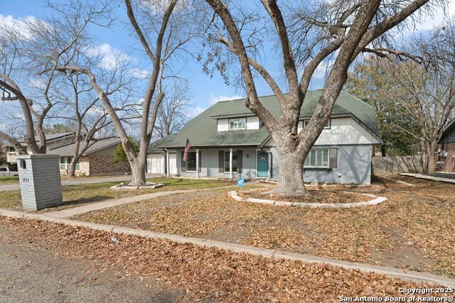 1003 Fabulous Dr Property Photo 3