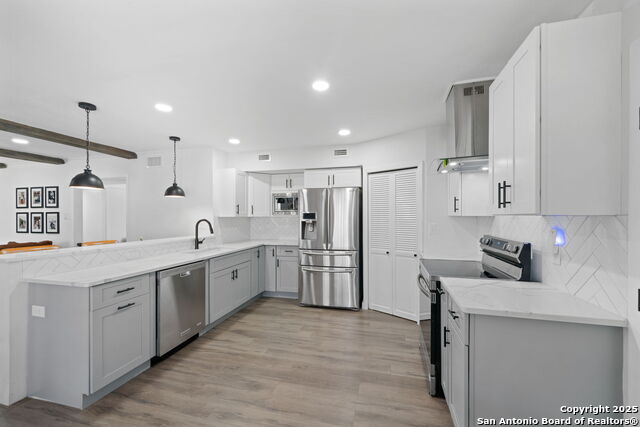 1003 Fabulous Dr Property Photo 10