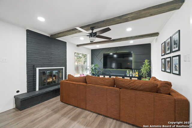1003 Fabulous Dr Property Photo 12