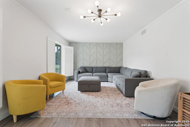 1003 Fabulous Dr Property Photo 17