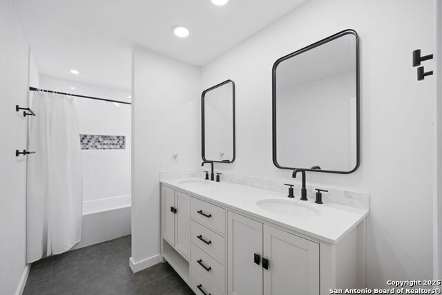 1003 Fabulous Dr Property Photo 25