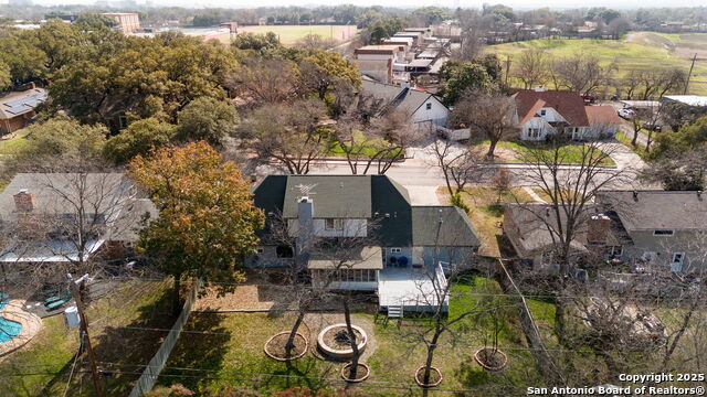 1003 Fabulous Dr Property Photo 35