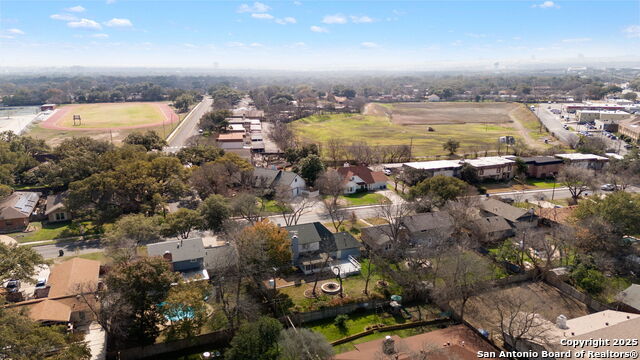 1003 Fabulous Dr Property Photo 37
