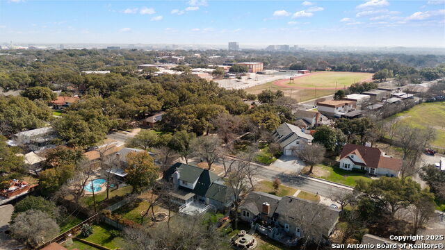 1003 Fabulous Dr Property Photo 40