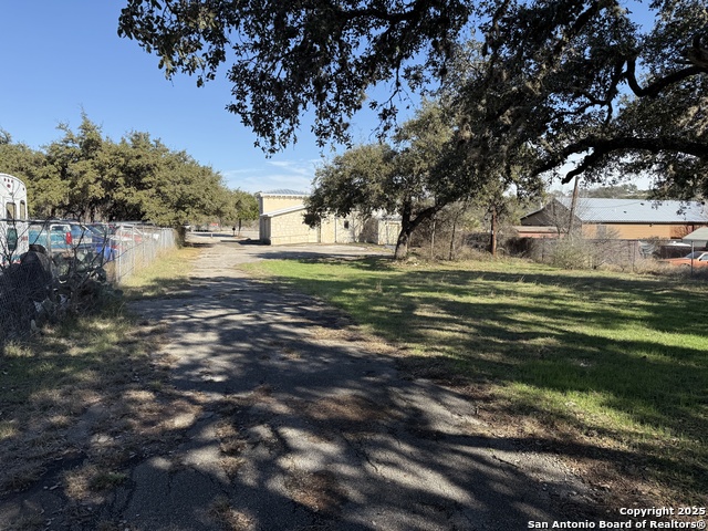 14239 Old Bandera Rd Property Photo 2