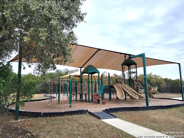 322 Private Road 1742 Property Photo 8