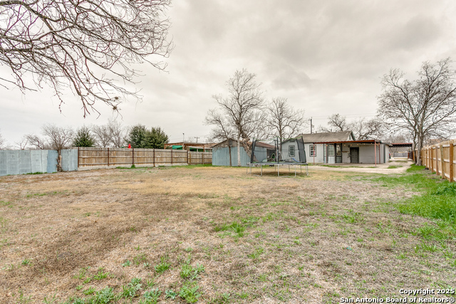 871 Gillette Blvd Property Photo 22