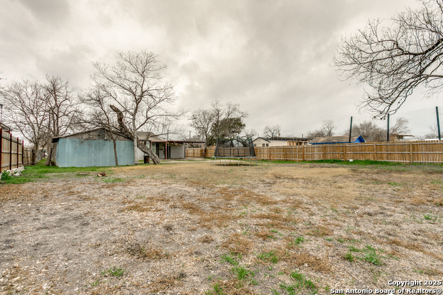 871 Gillette Blvd Property Photo 23