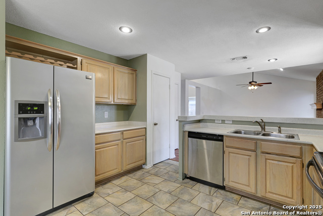 9319 Andersonville Ln Property Photo 6
