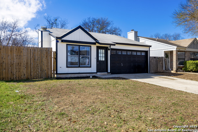 6357 Village Clb Property Photo