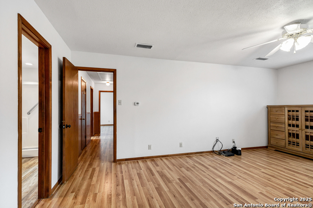 119 Isdale Property Photo