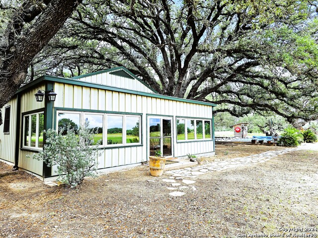 804 County Road 6612 Property Photo 1