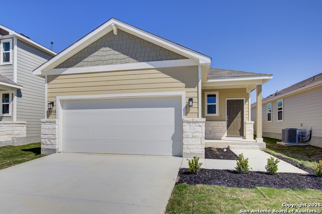 9950 Forestier Green Property Photo