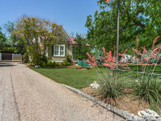 126 Idlewilde Blvd Property Photo 3
