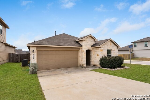 5604 Chase Falls Property Photo 3