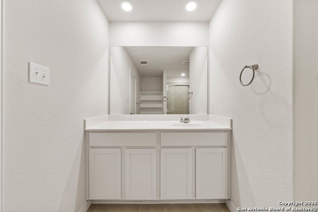 5604 Chase Falls Property Photo 22