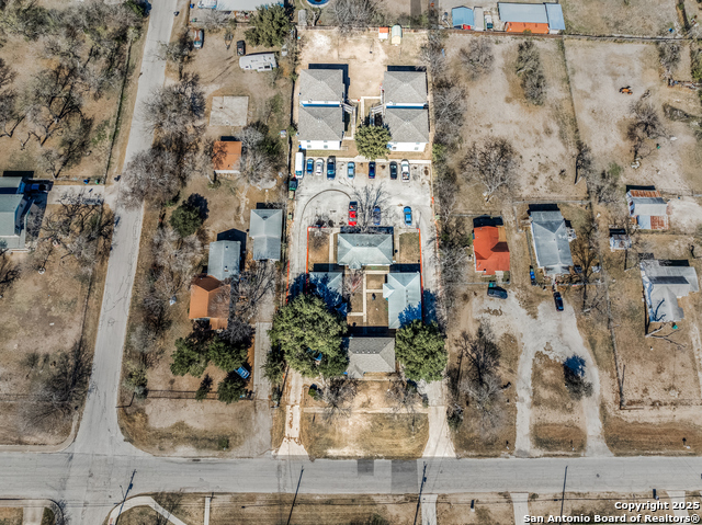 927 W Formosa Blvd Property Photo 7