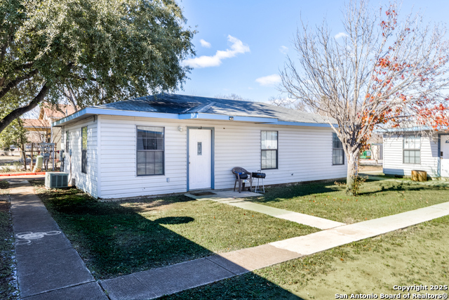 927 W Formosa Blvd Property Photo 15