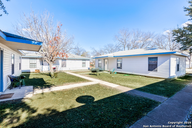 927 W Formosa Blvd Property Photo 16