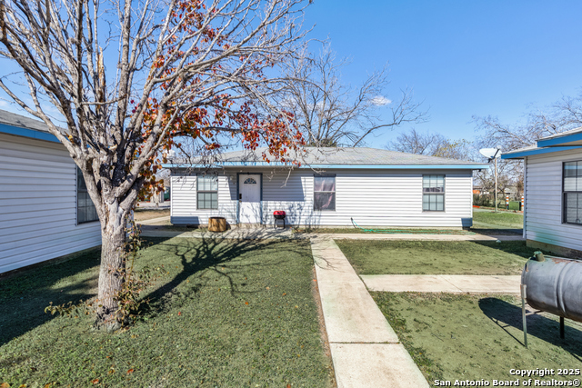 927 W Formosa Blvd Property Photo 18