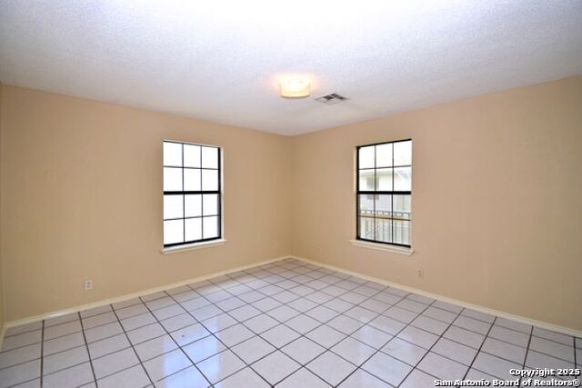 927 W Formosa Blvd Property Photo 27
