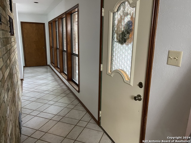 6022 Northgap St Property Photo 5